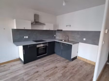 t3 rénové 70 m² à louer