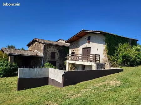 maison en pierre avec permis validé – gros potentiel de rénovation