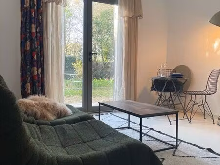 appartement t2 rénové et lumineux avec jardin et parking ?