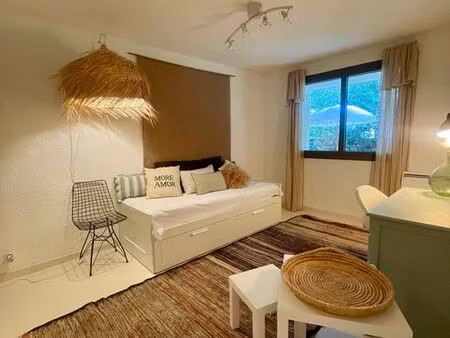 t1 bis avec jardin et place de parking