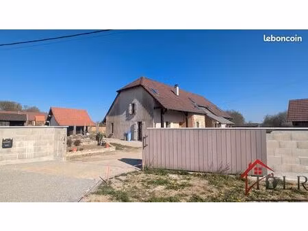 maison 9 pièces 270 m²