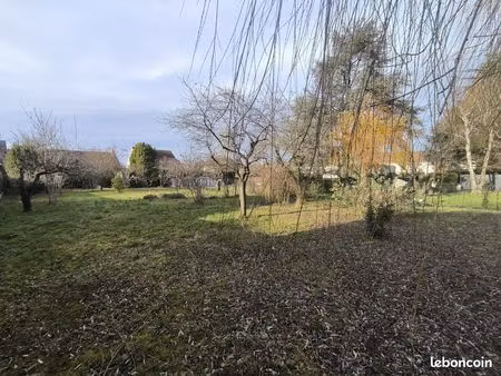 terrain 700 m² chambray-lès-tours