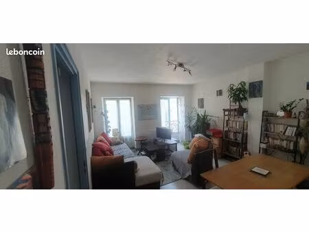 a louer  appartement hyper centre saint-claude  non meublé