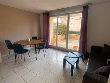 appartement t2 + terrasse + 2 places de parking