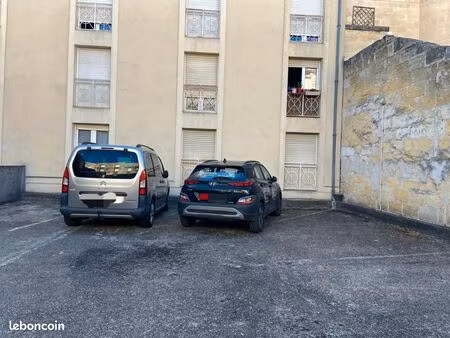 place de parking bordeaux centre musée d'aquitaine