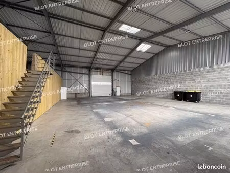 local d'activité 400 m²
