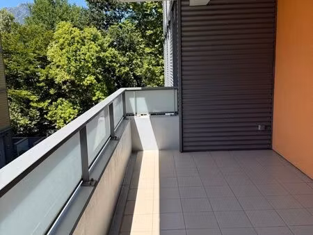 appartement fonctionnel au calme +terrasse