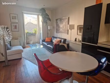 t2 35 m² – vue bastille sans vis-à-vis – rénové – dpec