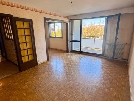 seyssins  appartement 80m2 + cave + garage