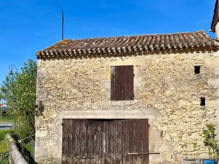 bâtisse en pierre à rénover