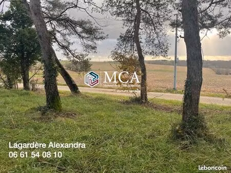 terrain 800 m² escassefort