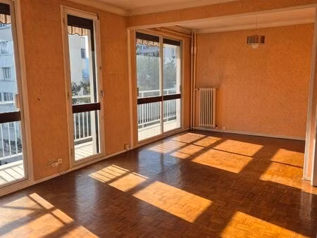 appartement t4 transformé en t3