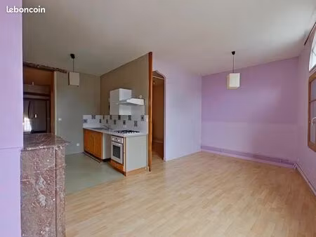 immeuble 5 pièces 146 m²