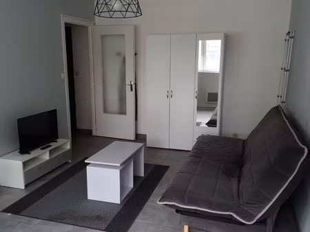 f1 rénové meublé 27 m² madeleine