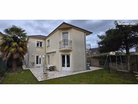 maison familiale 4 chambres avec jardin - confort moderne et environnement privilégié