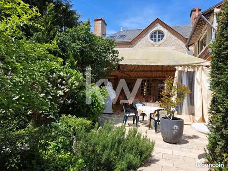 propriété 10 pièces 528 m²