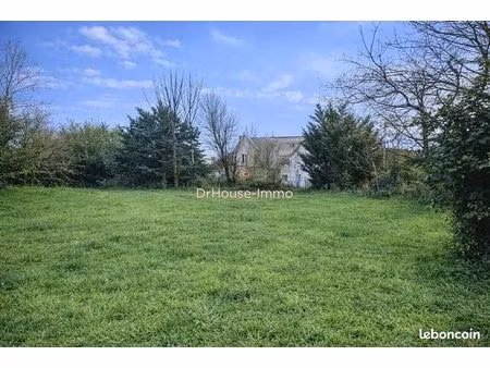 terrain 787 m² orleans