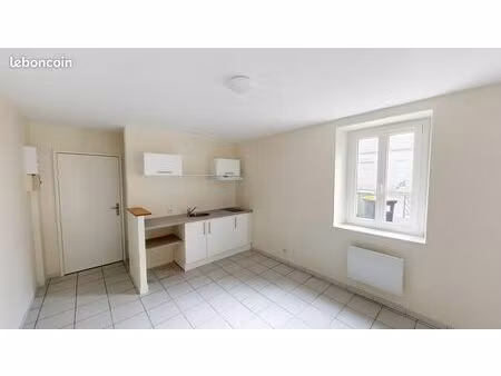 studio 2 pièces 30 m²