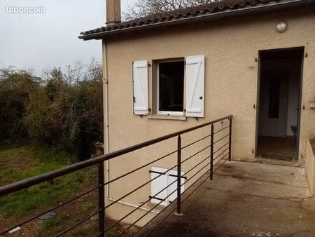 location t2 avec terrasse