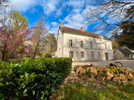 moulin 6 pièces 293 m²