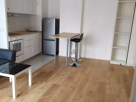 appartement f2 meublé 38m2 (cergy prefecture)