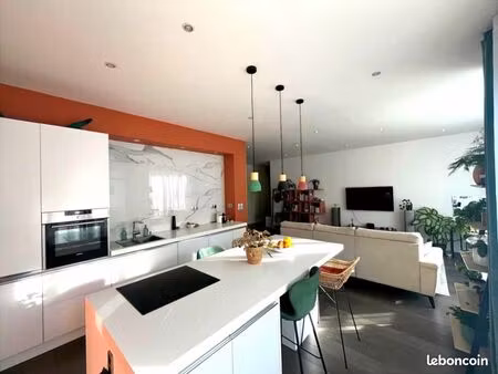 appartement 3 pièces 84 m²