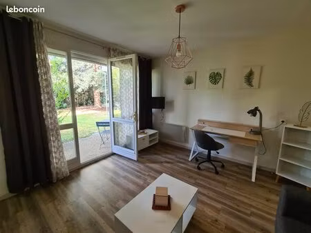 studio meublé 30 m² avec balcon