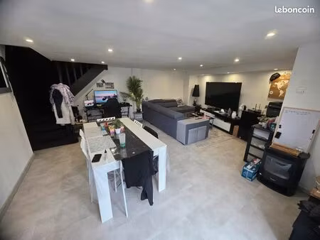 maison avec jardin ( 2 chambres )