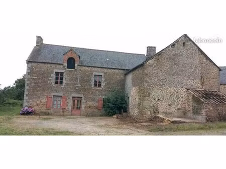 grande longère en pierres