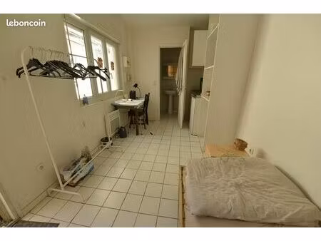 studio 1 pièce 14 m²
