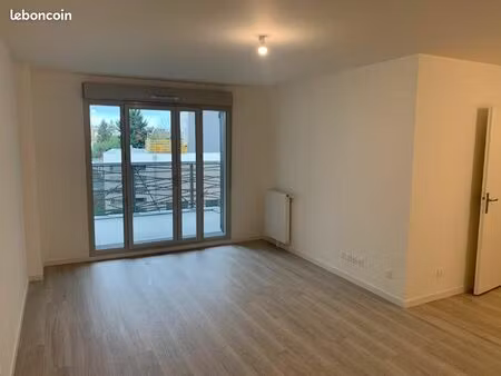 appartement 3 pièces avec balcon et parking couvert bezons – dernier étage