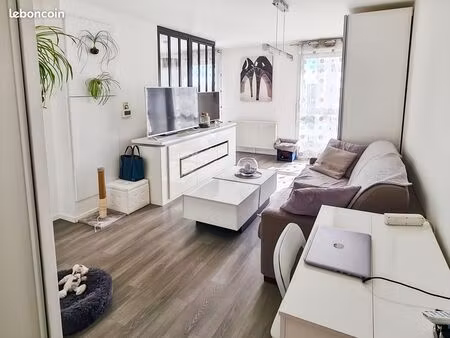 studio à loué en centre ville