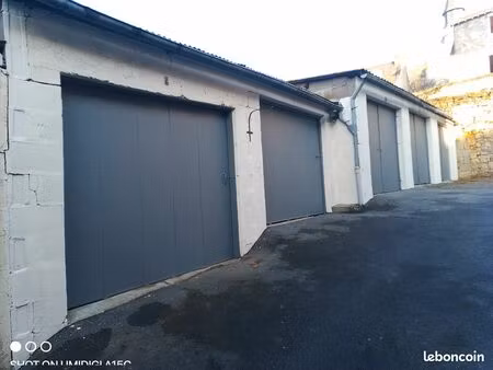 lot garages et dépendance