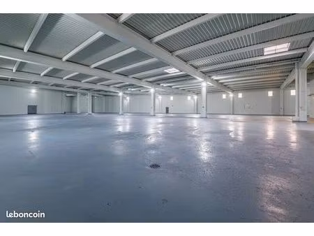 local 4792 m² louvres