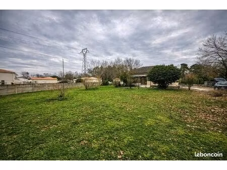 terrain 600 m² saint sauveur