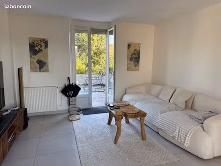 appartement t2 standing avec terrasse