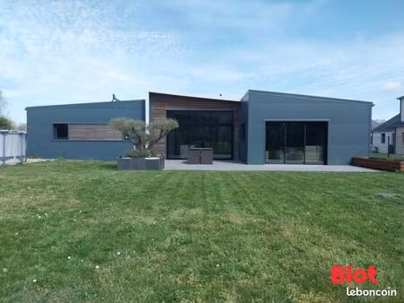 maison 7 pièces 147 m²