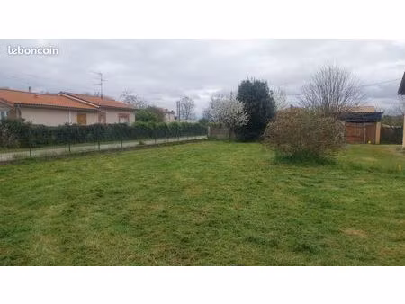 terrain viabilisé aussonne 411 m²