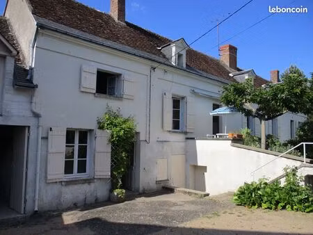 maison 6 pièces   4 chambres  3700 m2 de jardin  200 m2 dépendances  centre de saint georg