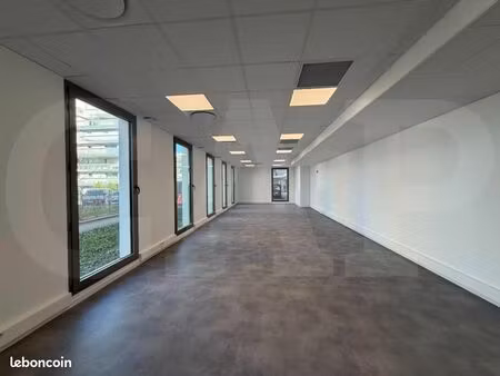 bureaux 100 m²