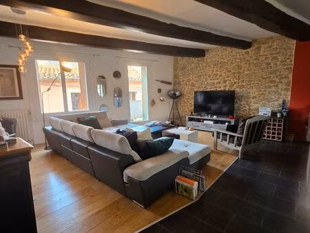 maison vigneronne avec jardin piscine et garage