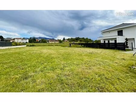 tres recherche - vente terrain viabilisé constructible plat de 865m2 coublevie