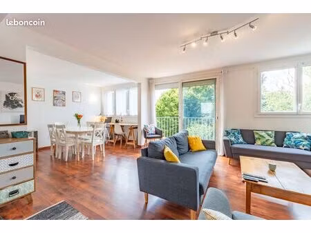 bel appartement 90m2 lumineux avec 4 chambres