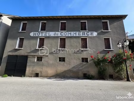 immeuble 10 pièces 290 m²