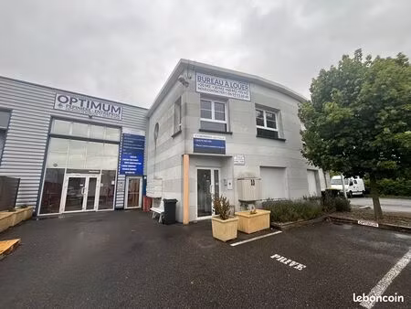 bureaux 598 m² chambly