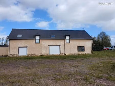 manoir avec dépendences