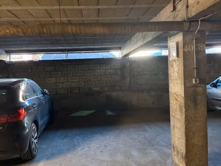 parking/box lille