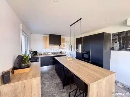 maison 5 pièces 121 m²