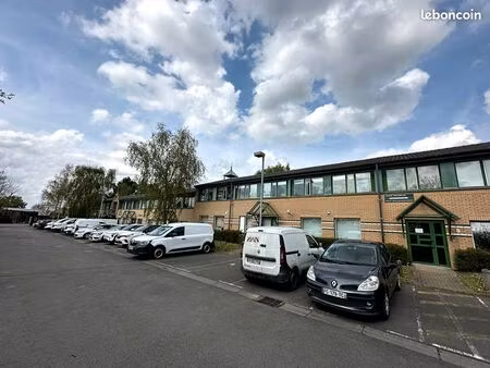 bureaux 230 m² templemars