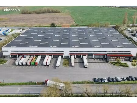 local 2400 m² saint-witz